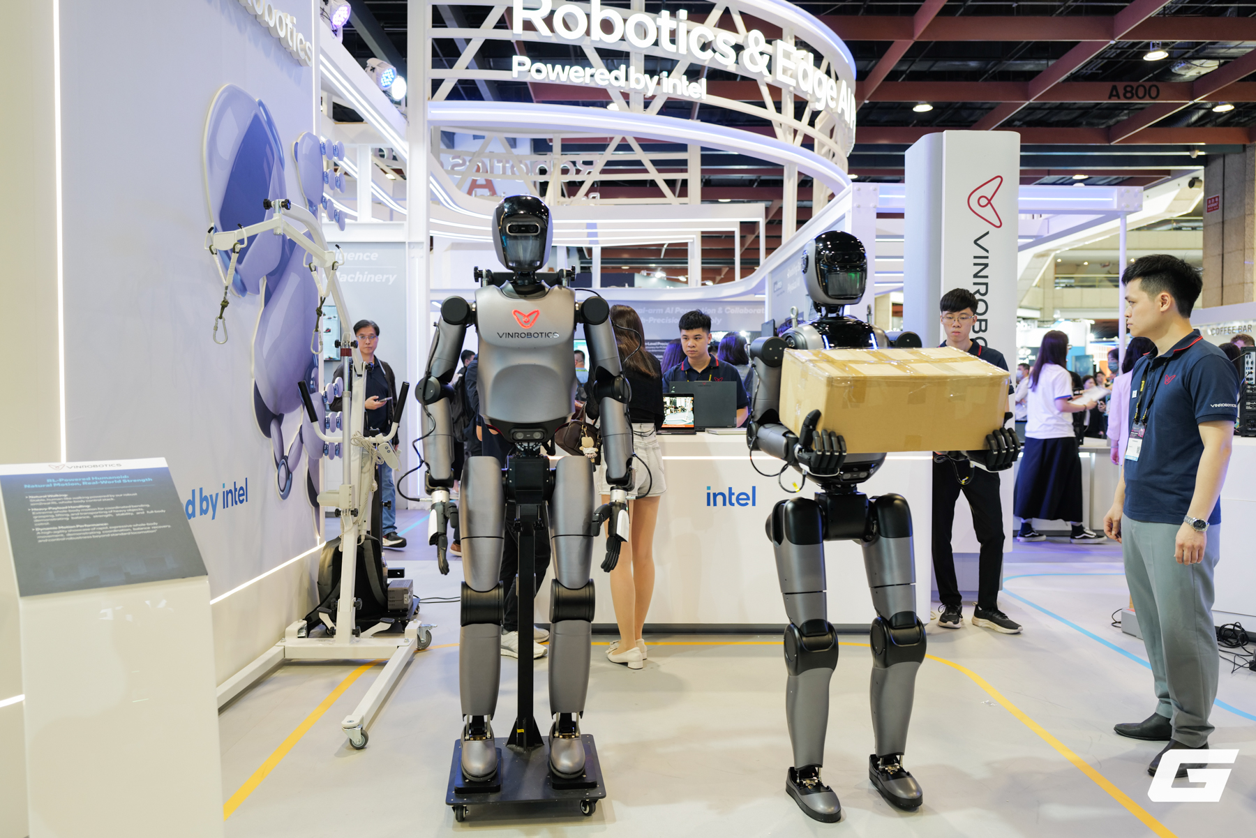 Robot hình người VR-H3 của VinRobotics tại Computex 2026